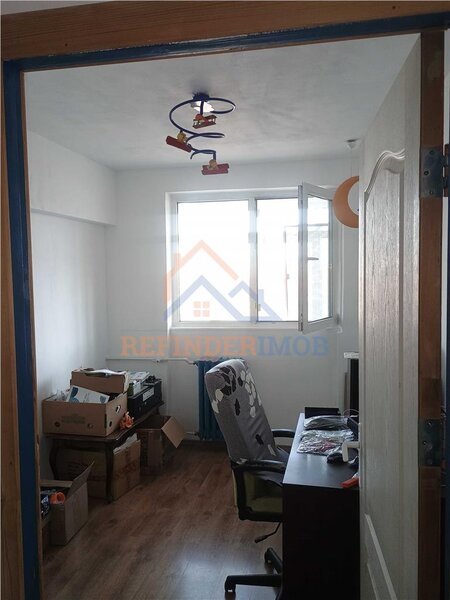 Berceni- Uioara Apartament 3 camere decomandat